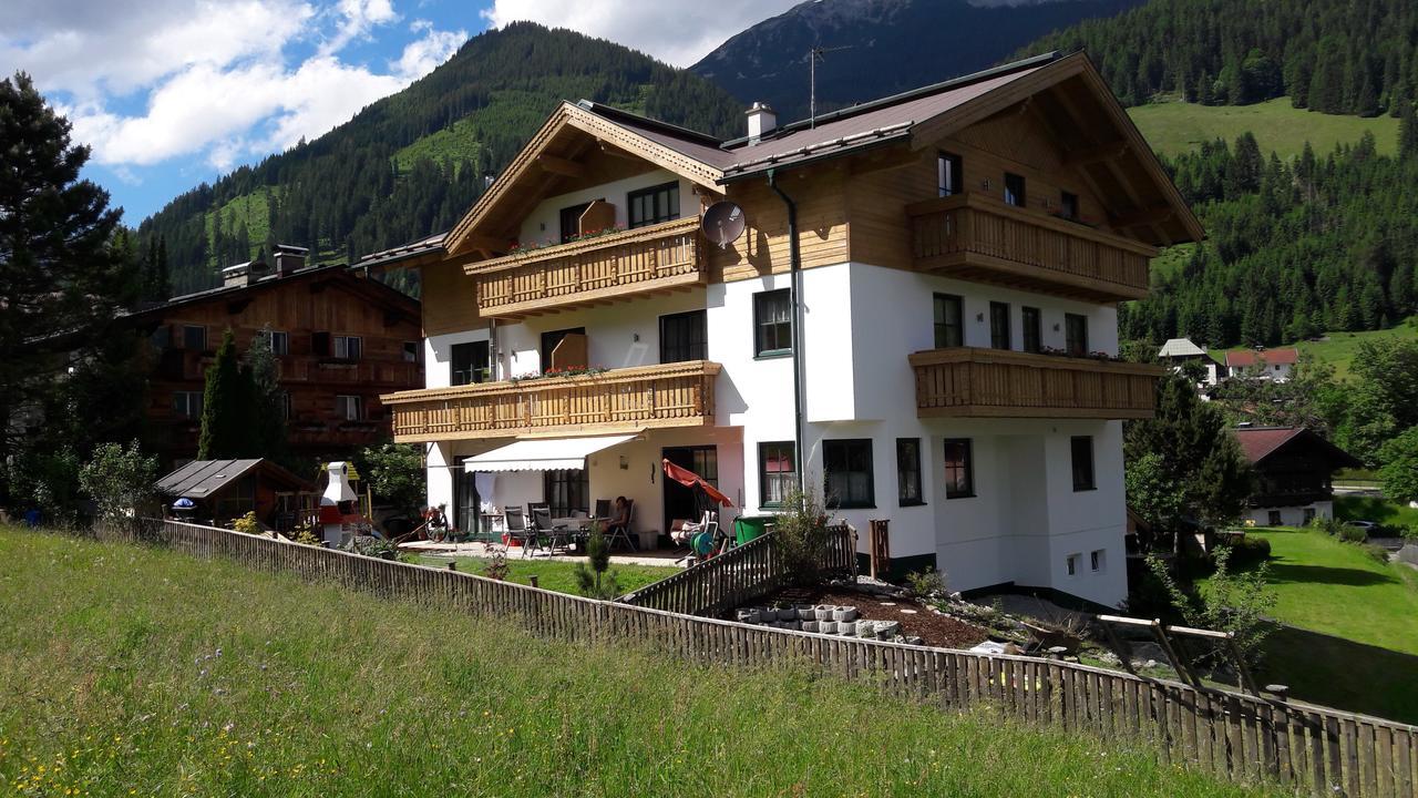 Haus Gipfelblick Apartment Lermoos Luaran gambar